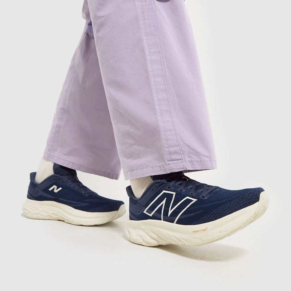 New Balance fresh foam x 1080 v13 trainers in navy & white